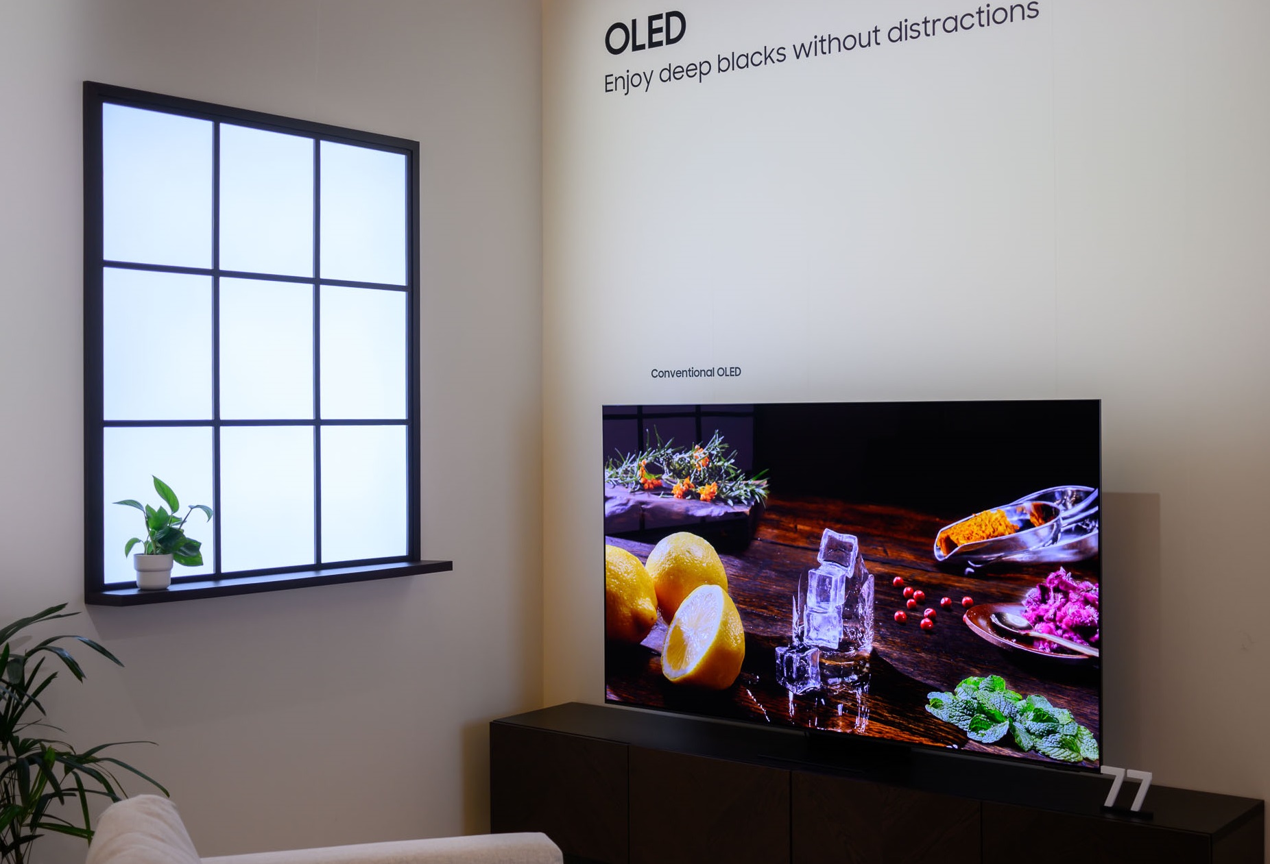 Không phải ngẫu nhiên mà chuyên gia công nghệ đồng loạt ngợi khen TV Samsung OLED- Ảnh 2.