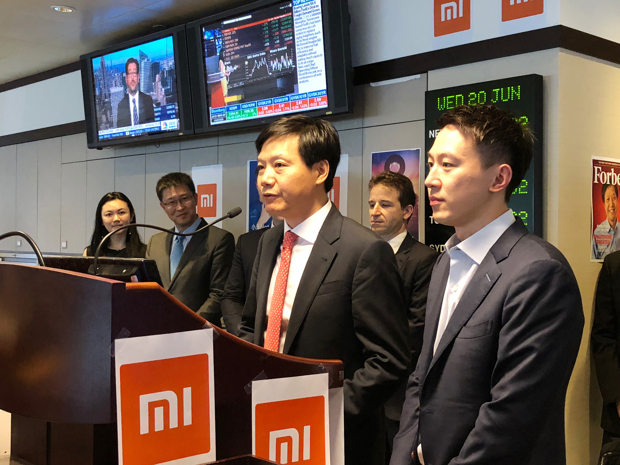 Từng được CEO Lôi Quân đặt kỳ vọng cao, "viên tướng trẻ" của Xiaomi đột ngột từ chức giữa lúc công ty gặp khó khăn: "Tôi thật sự rất sốc"- Ảnh 2.